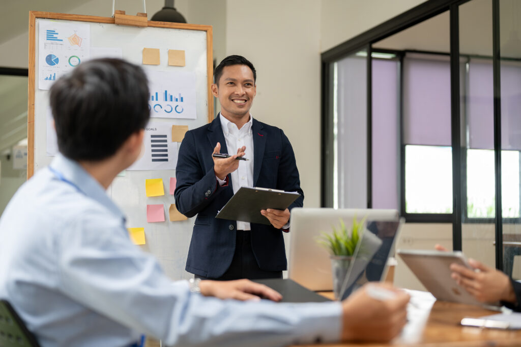 apa itu marketing executive