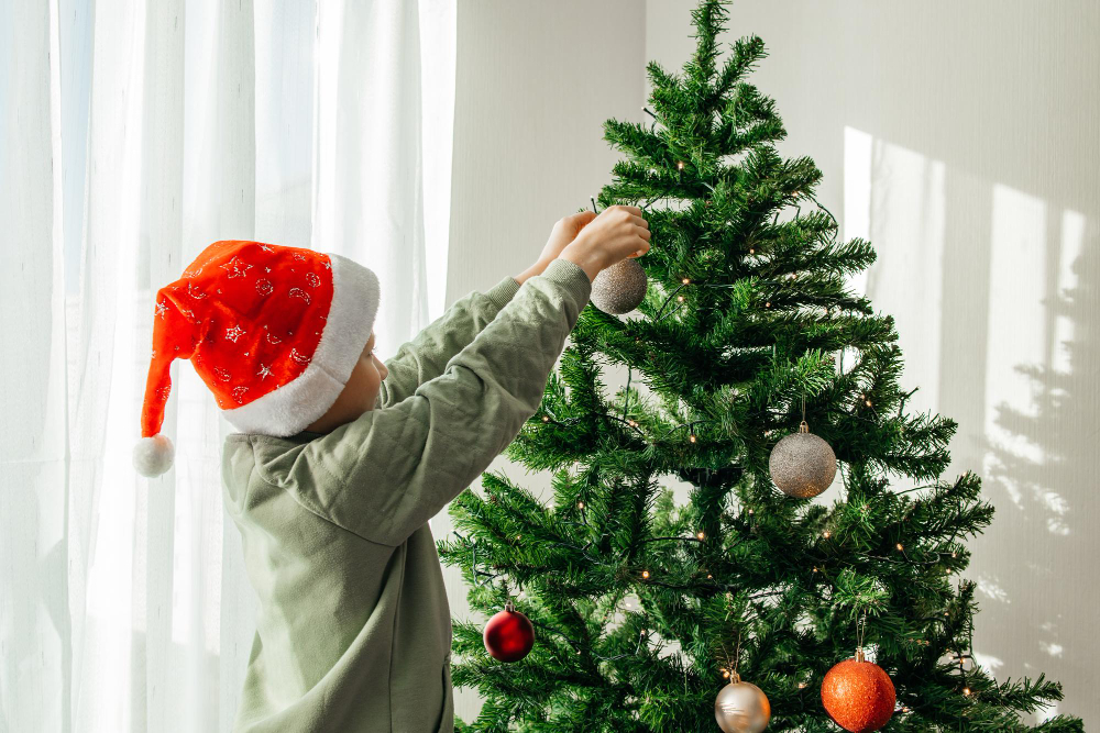 dekorasi pohon natal